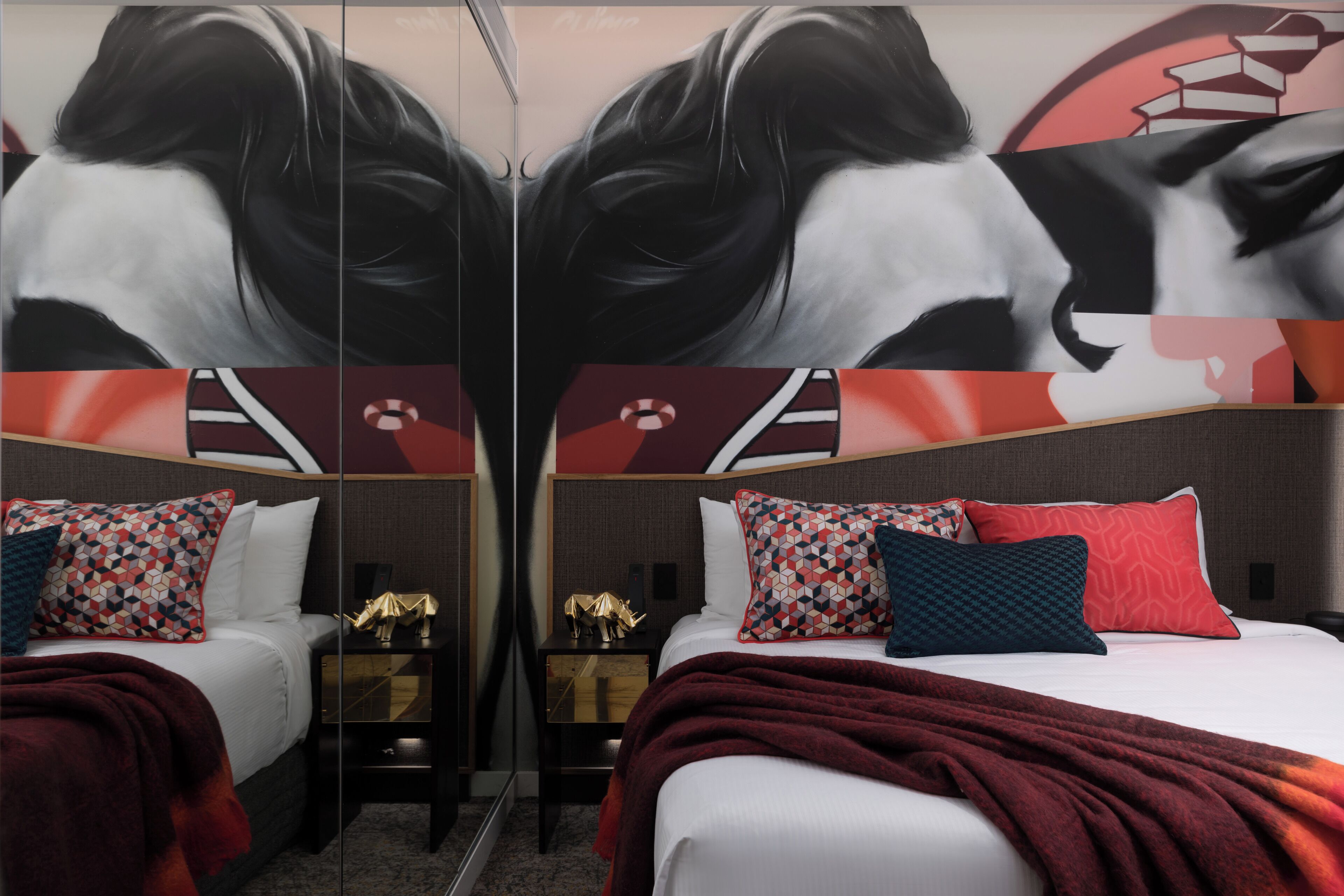 QT Gallery King (Bathtub on request only) | Premium bedding, minibar, in-room safe, blackout drapes