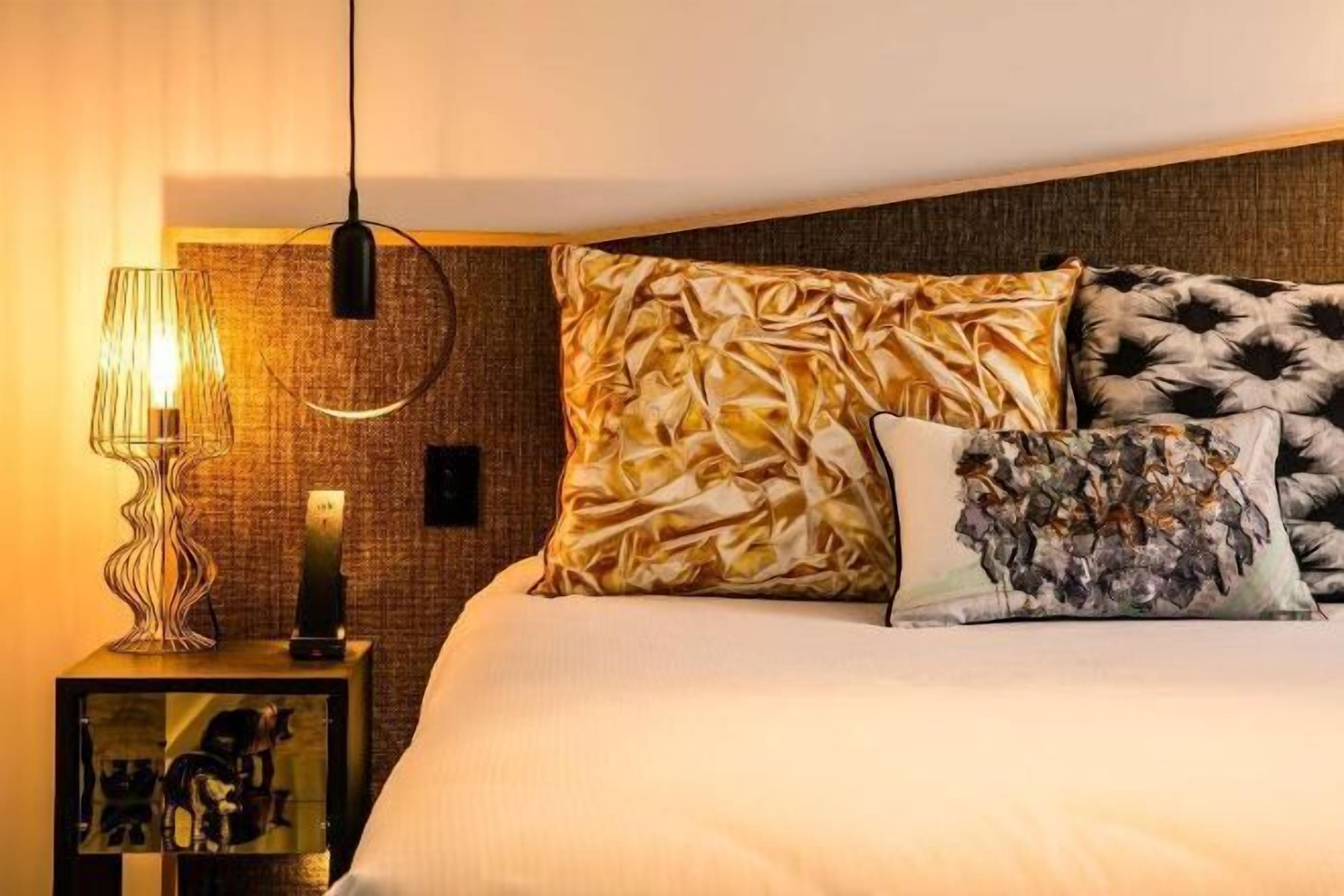 Premium bedding, minibar, in-room safe, blackout drapes