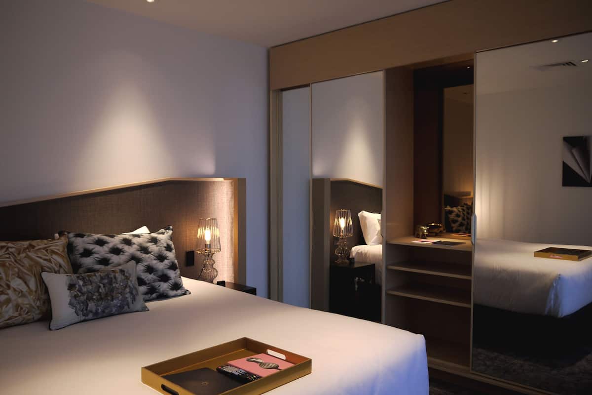 1 bedroom, premium bedding, minibar, in-room safe