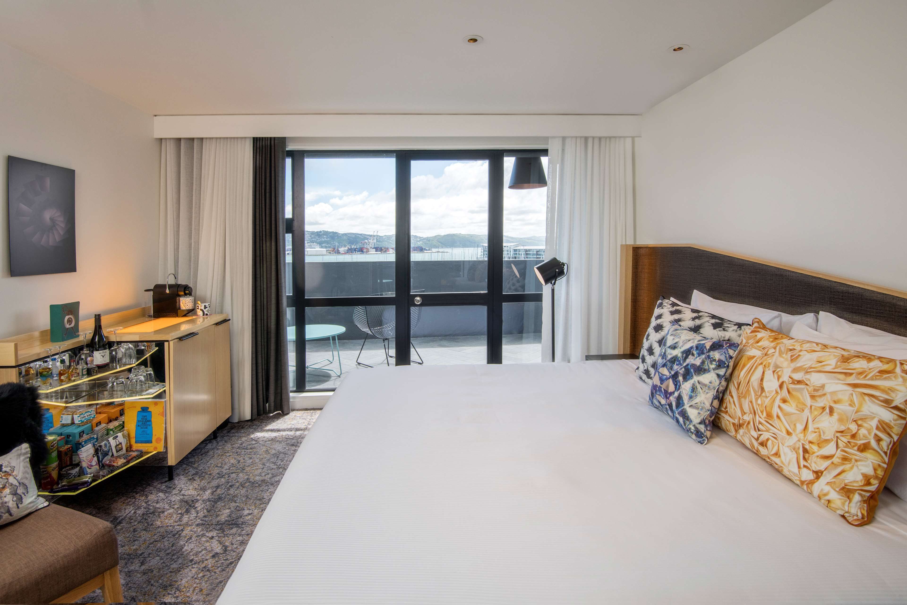 1 bedroom, premium bedding, minibar, in-room safe