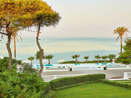 Mandola Rosa, A Grecotel Resort To Live At Riviera Olympia