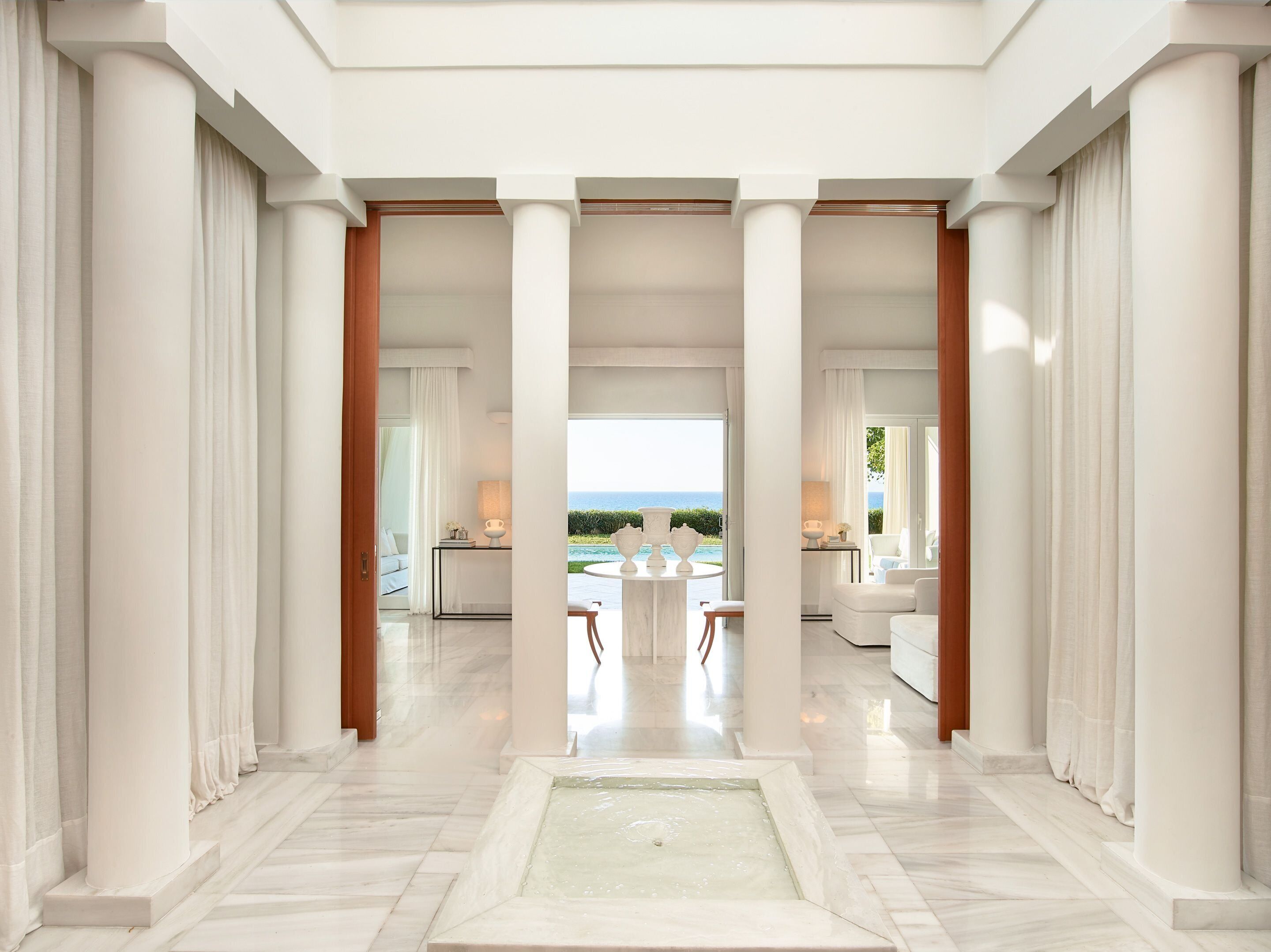 Villa Marble with Private Pool | ميني بار وخزنة داخل الغرفة وتجهيزات عازلة للصوت وواي فاي مجانًا