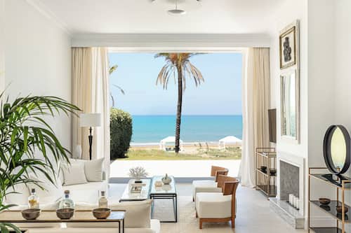Presidential Beach Residence | Minibar, in-room safe, soundproofing, free WiFi