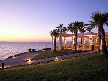 Restaurant. Mandola Rosa at Riviera Olympia, A Grecotel Resort to Live