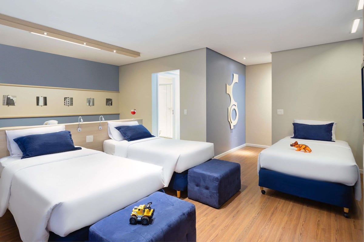 Superior Room, 3 Twin Beds | Hypo-allergenic bedding, minibar, in-room safe, desk