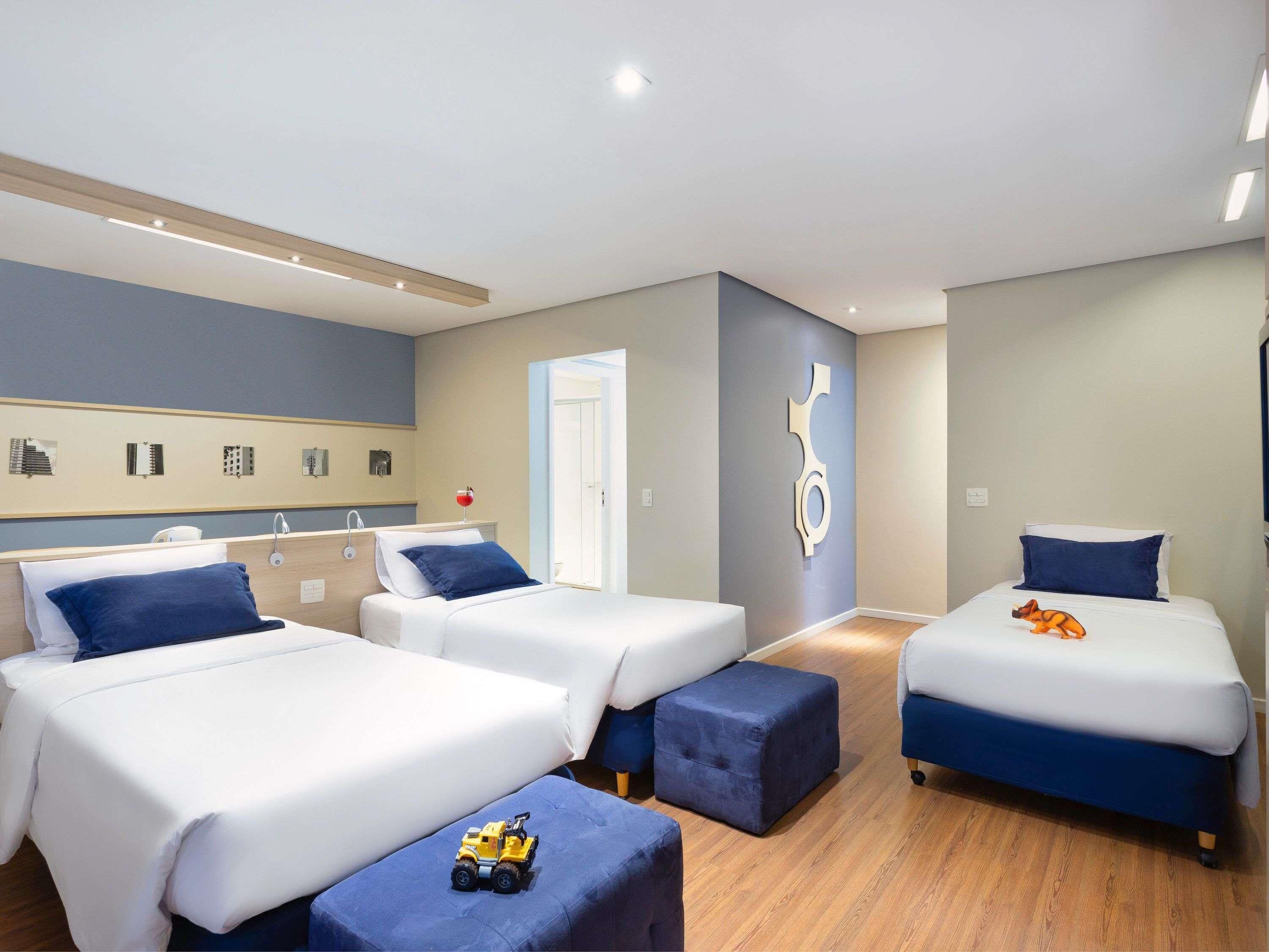 Phòng Superior, 3 giường đơn | Bộ đồ giường kháng dị ứng, minibar, két bảo mật tại phòng, bàn 