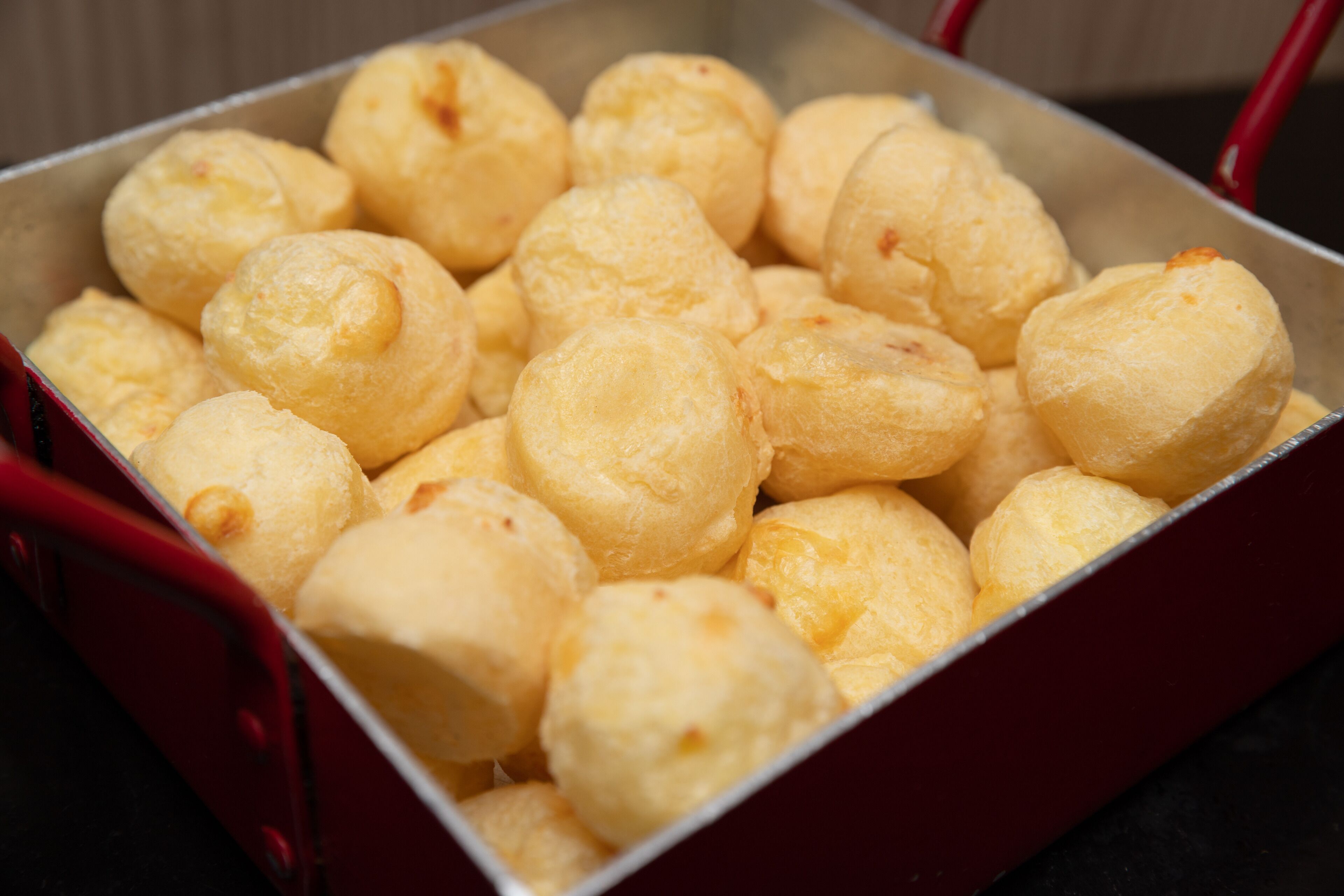 daily buffet breakfast (brl 70 per person)