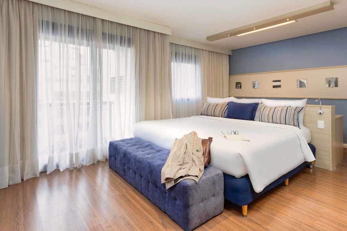 Superior Room, 1 King Bed | Hypo-allergenic bedding, minibar, in-room safe, desk