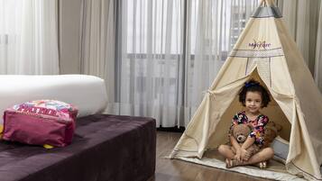 Superior Room, 1 King Bed | Hypo-allergenic bedding, minibar, in-room safe, desk