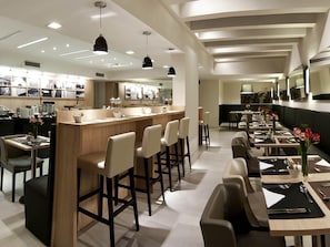Café da manhã, almoço e jantar
