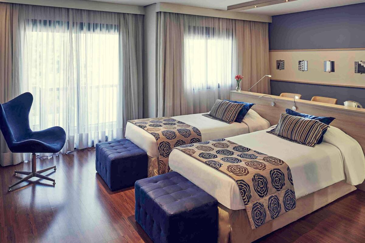 Habitación estándar con 2 camas individuales, 2 camas individuales | Ropa de cama hipoalergénica y minibar