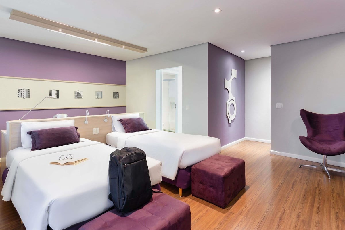 Standard Twin Room, 2 Twin Beds | Hypo-allergenic bedding, minibar, in-room safe, desk