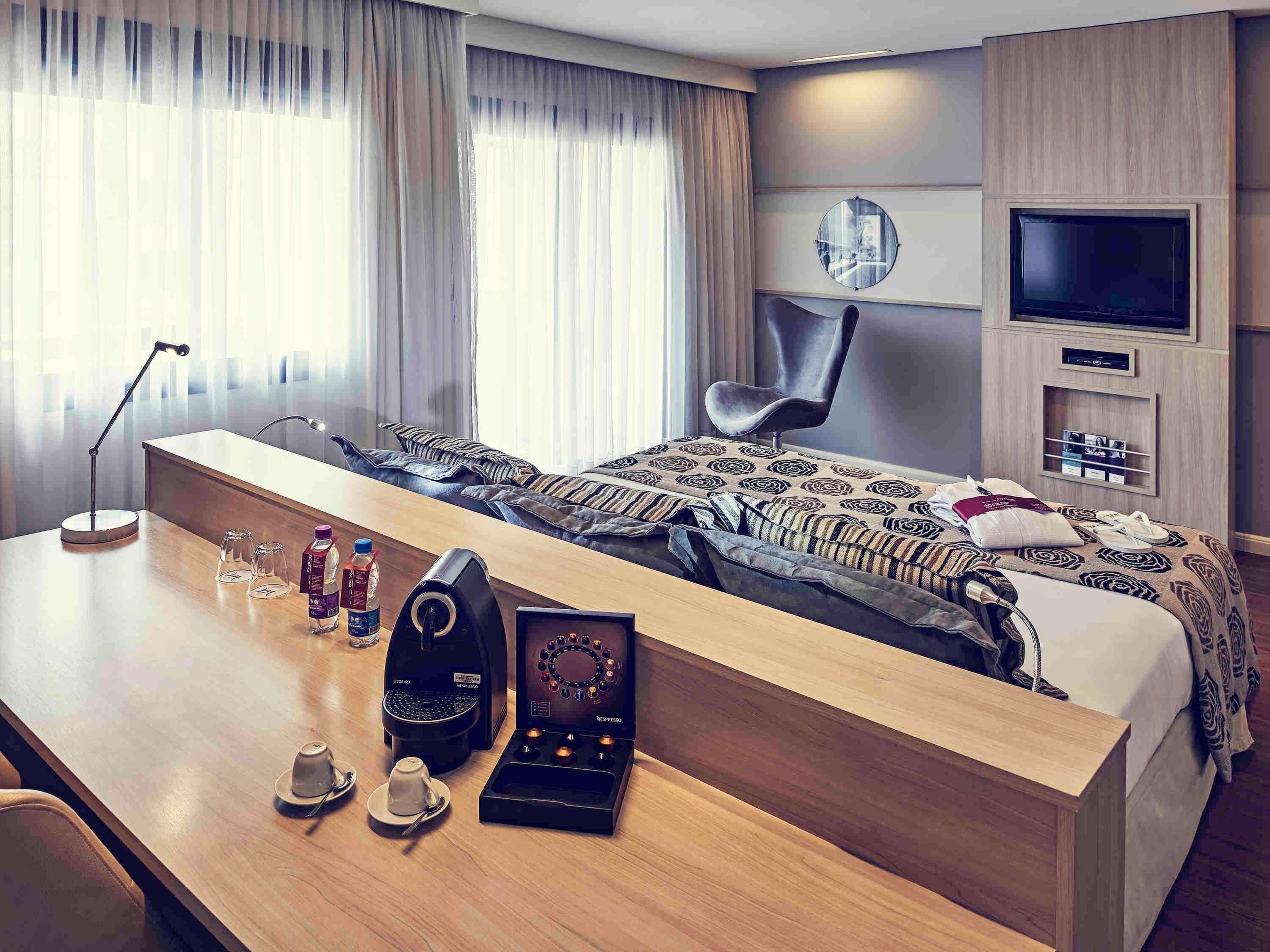 低過敏寢具、迷你吧、客房內保險箱、書桌