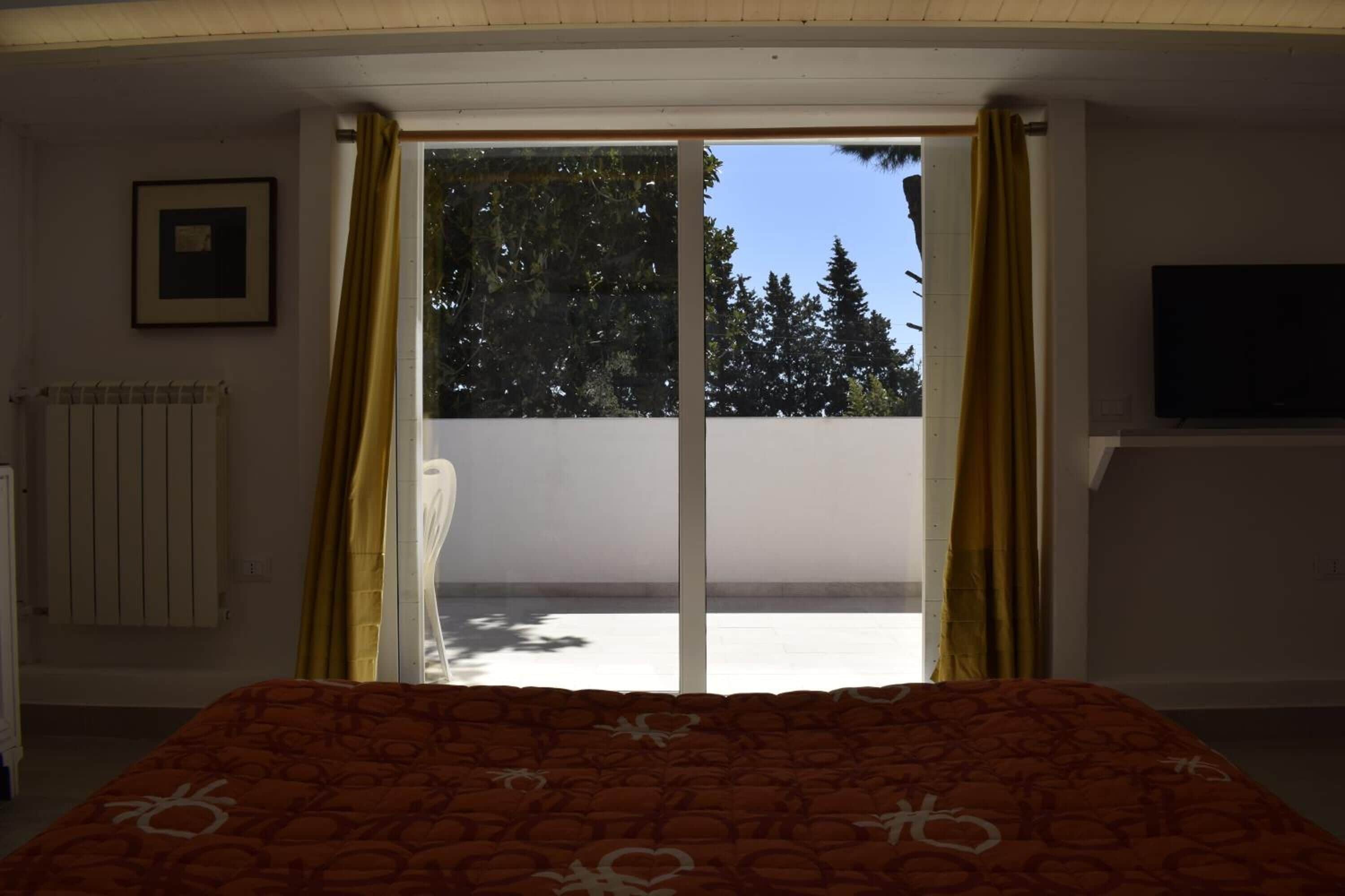 Comfort Triple Room | Down comforters, desk, free WiFi