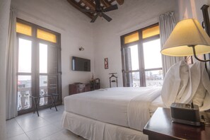 Standard Double Room, 1 King Bed | In-room safe, desk, iron/ironing board, free WiFi - Hotel Monterrey (Cartagena)