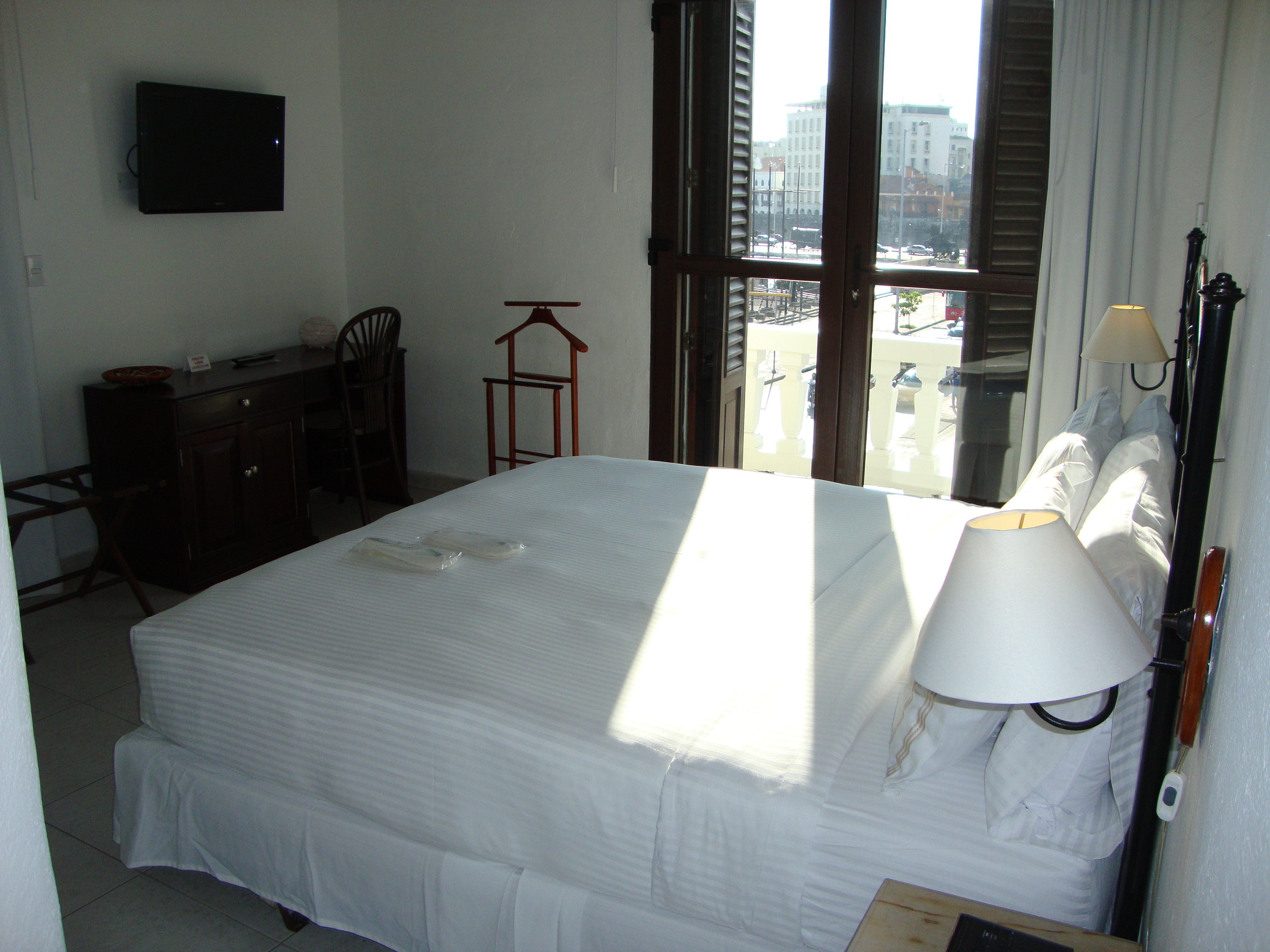 standard double room, 2 single beds | in-room safe, desk, iron/ironing board, free wifi