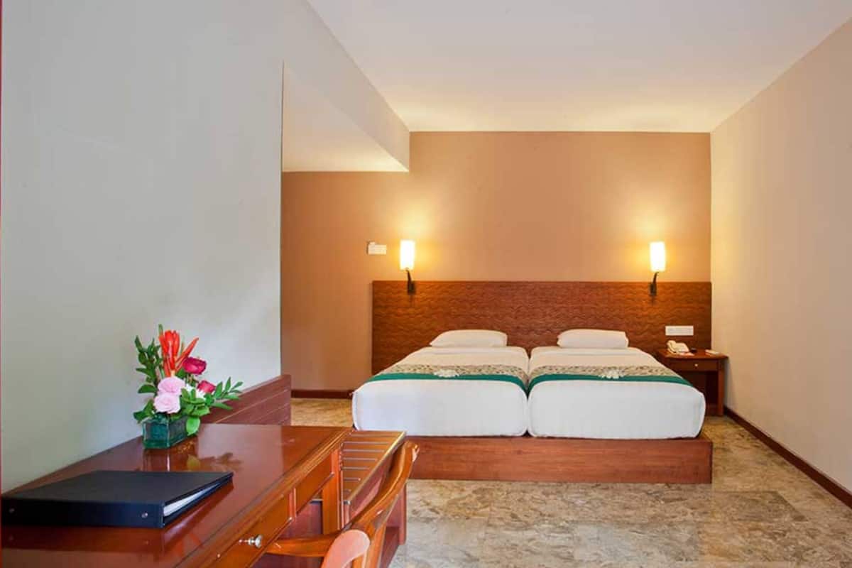 1 bedroom, in-room safe, desk, laptop workspace