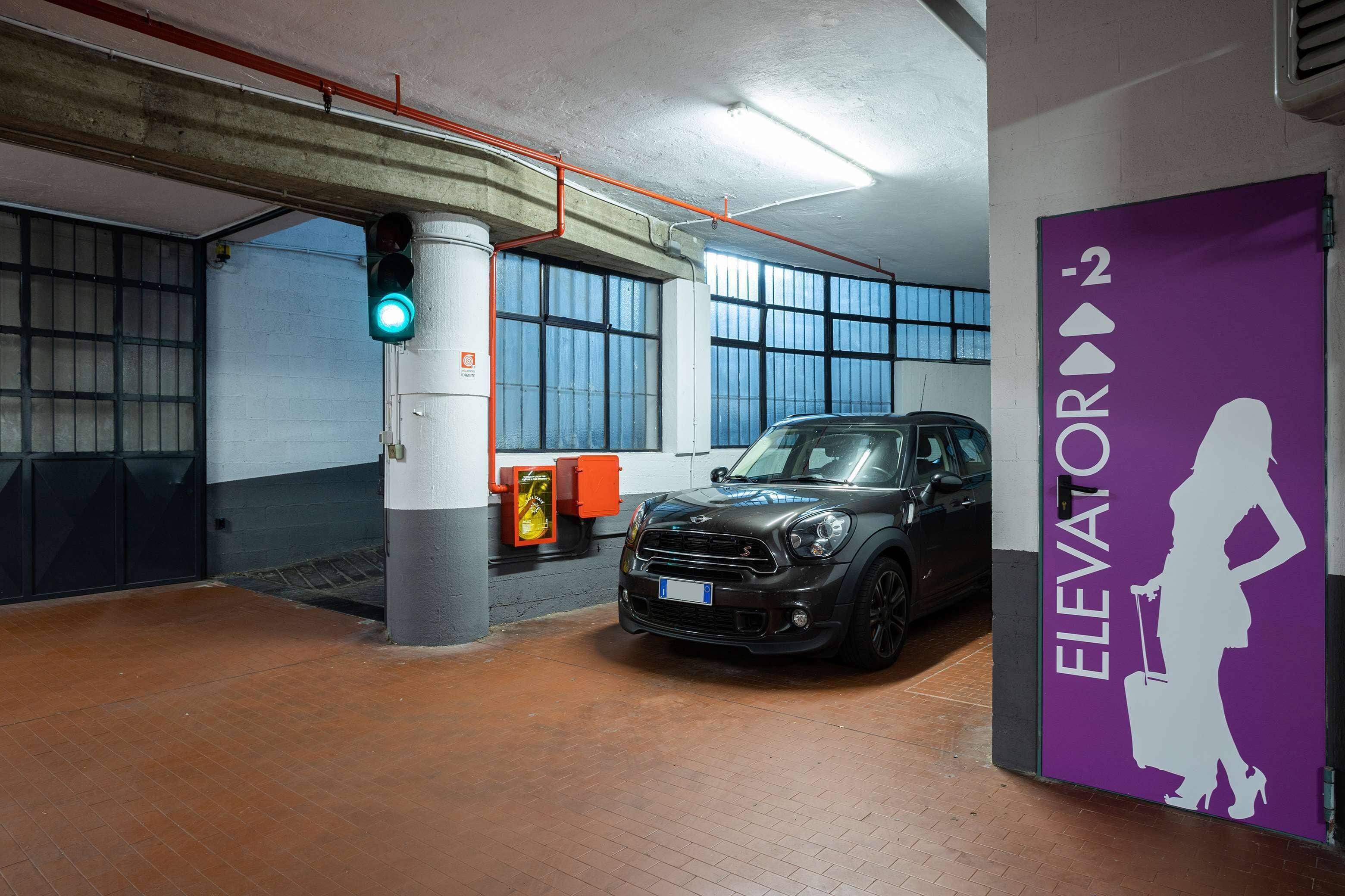 self-parking (surcharge) 25 per day