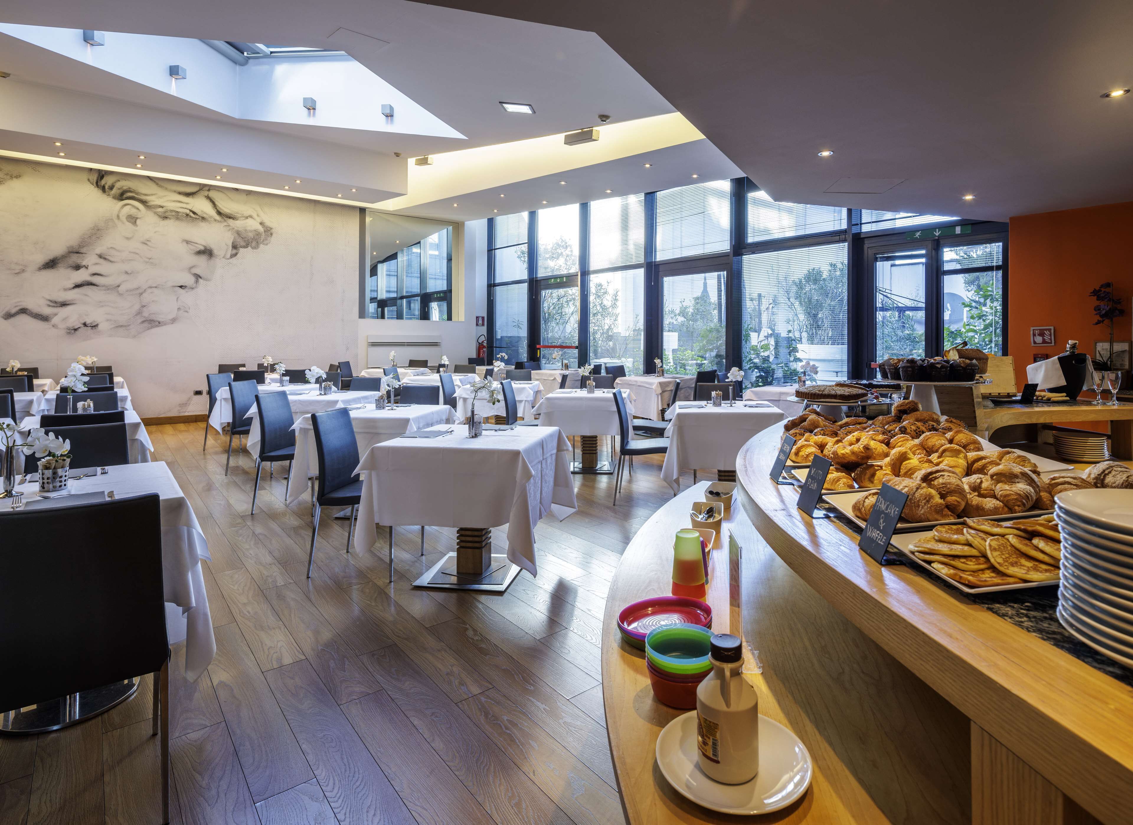 daily cooked-to-order breakfast (eur 12 per person)