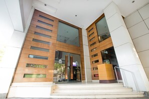 숙박 시설 입구