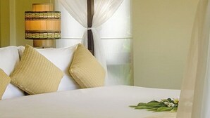 Minibar, in-room safe, iron/ironing board (on request), cribs (free) - Merit Resort Samui (Koh Samui)
