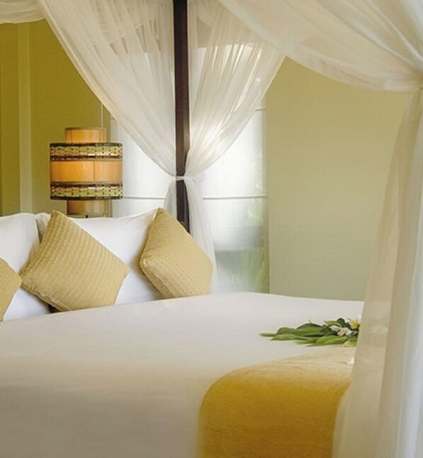 Minibar, in-room safe, iron/ironing board, free cribs/infant beds