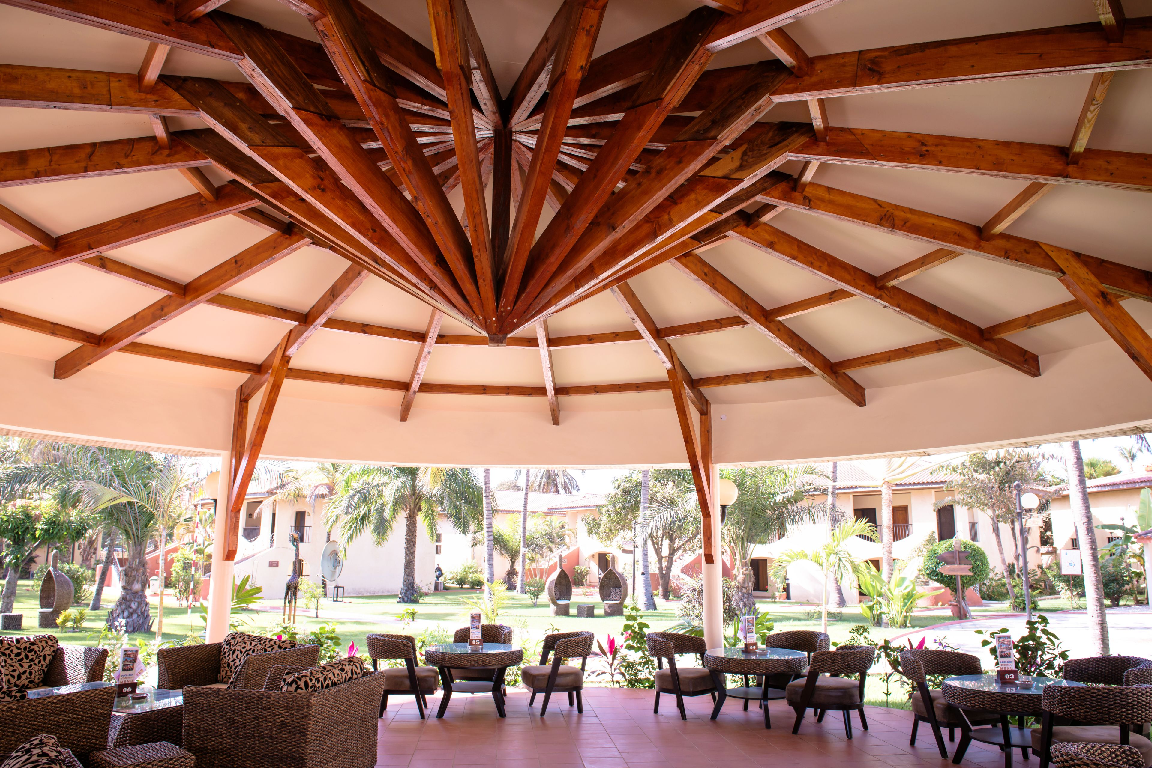 2 restaurants servant le petit déjeuner