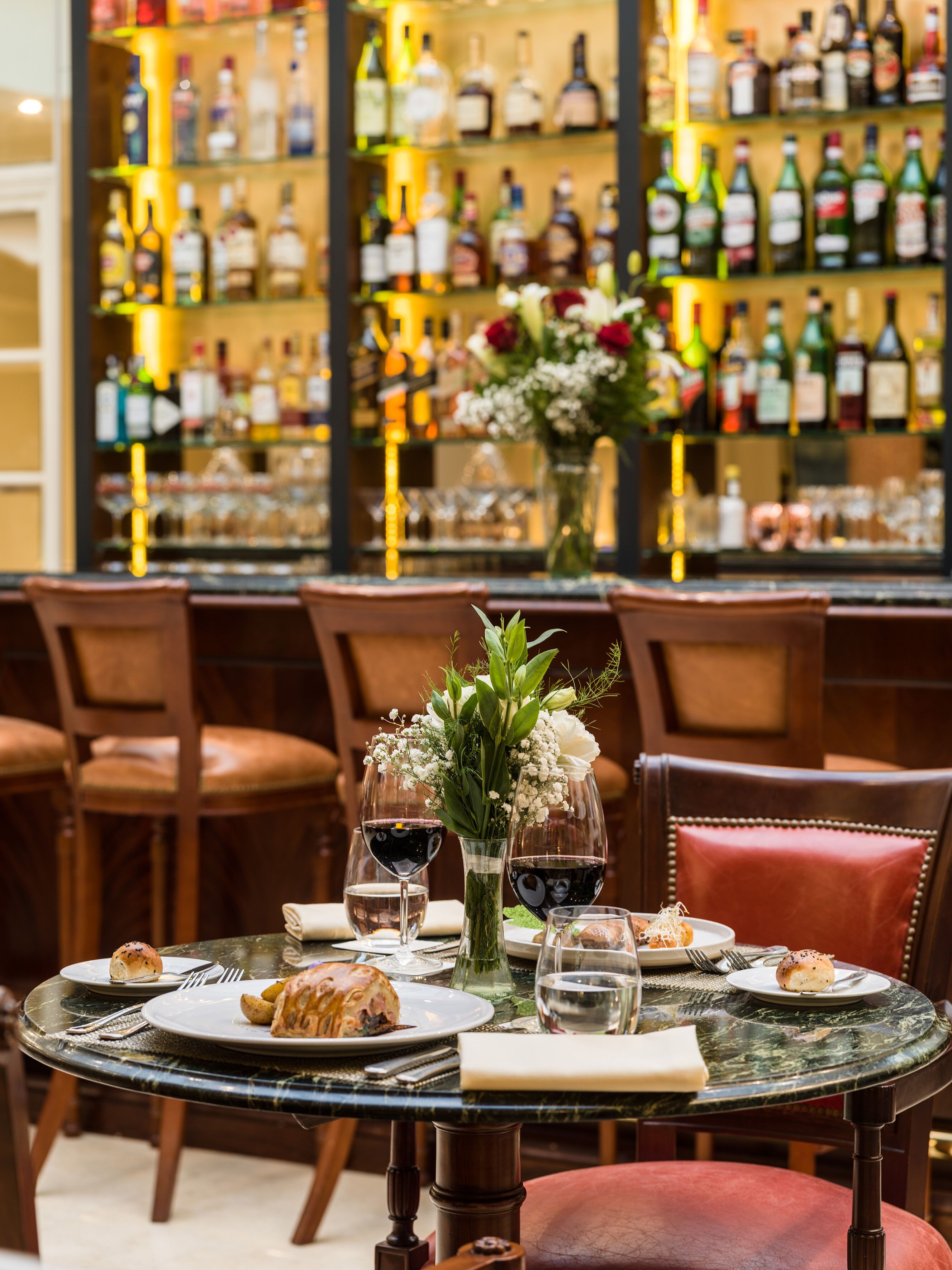 Phục vụ bữa sáng, bữa trưa, bữa tối, món ăn kiểu Địa Trung Hải 