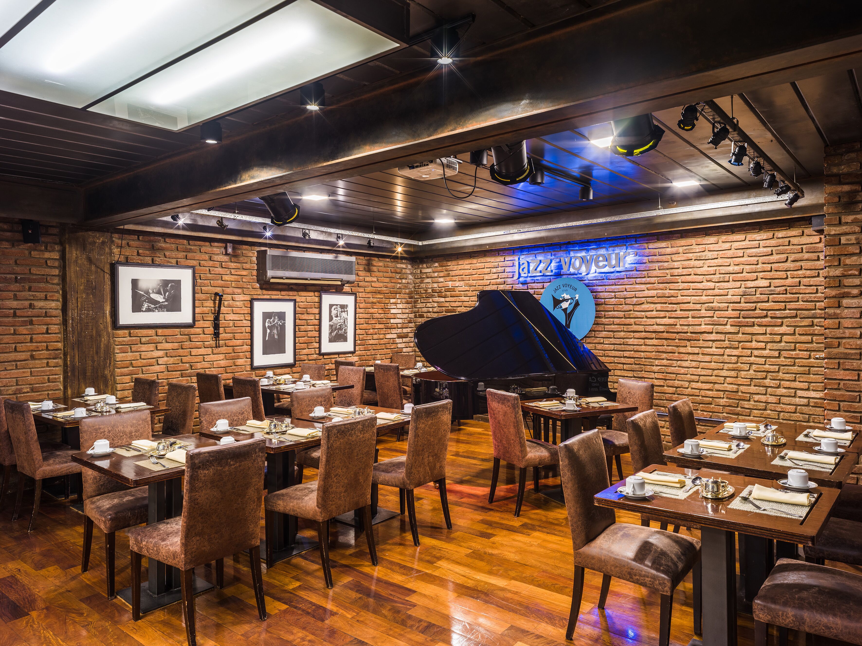 breakfast, lunch, dinner served; mediterranean cuisine