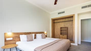 1 bedroom, in-room safe, desk, blackout drapes
