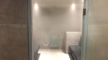 Sauna, steam room, Turkish bath/hammam