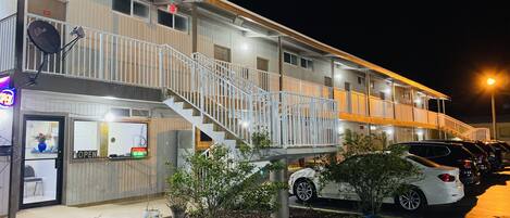 Fachada de la propiedad