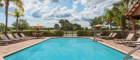 Outdoor pool, pool loungers