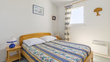 Cribs/infant beds