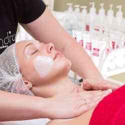 Couples treatment room(s), body treatments, aromatherapy