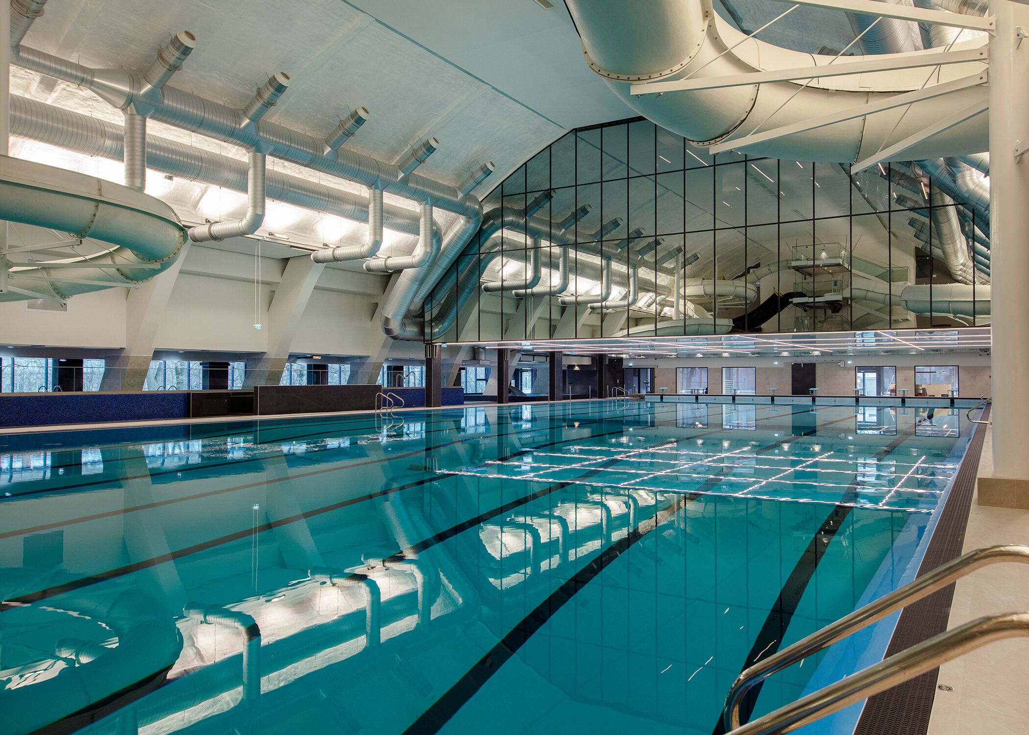 2 piscines couvertes