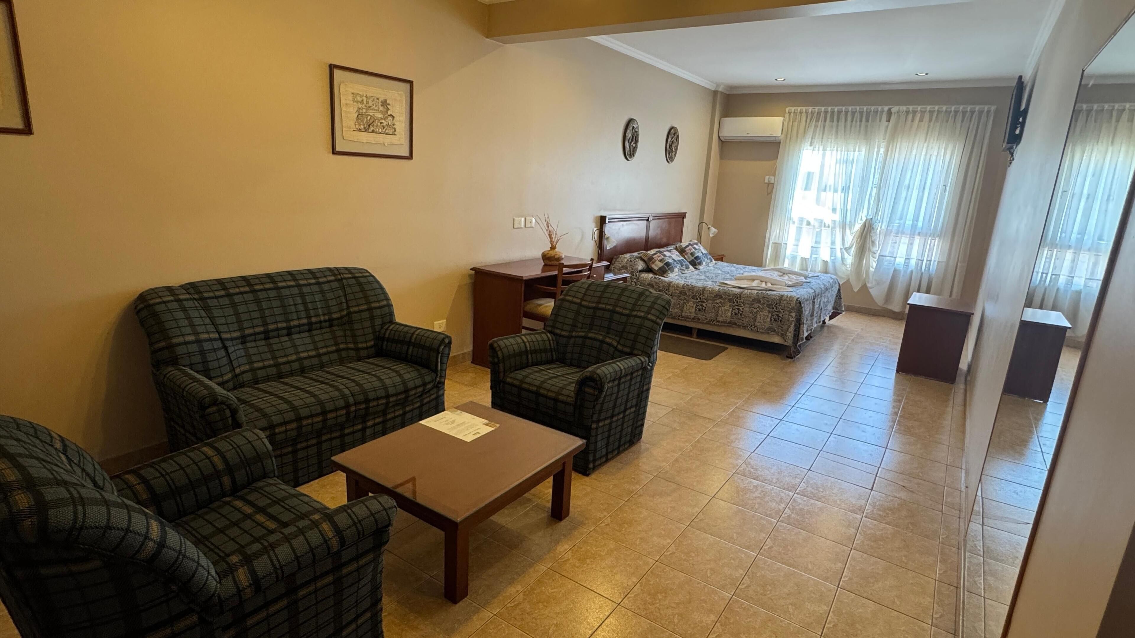 In-room safe, desk, laptop workspace, free WiFi