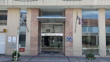 Fachada de la propiedad