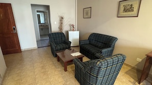 Suite | Wohnbereich | Fernseher