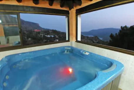 Bañera de hidromasaje interior