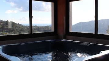 室内 SPA 浴缸