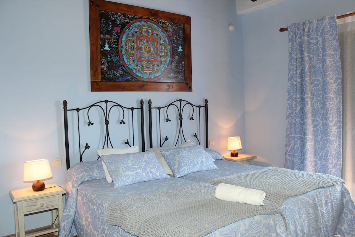 Desk, iron/ironing board, free WiFi, bed sheets