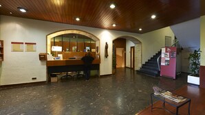 Lobby - Abat Cisneros (Monistrol de Montserrat)