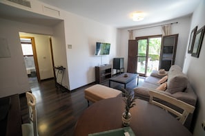 Flat-screen TV - Hotel Villa Turística de Bubión (Bubion)
