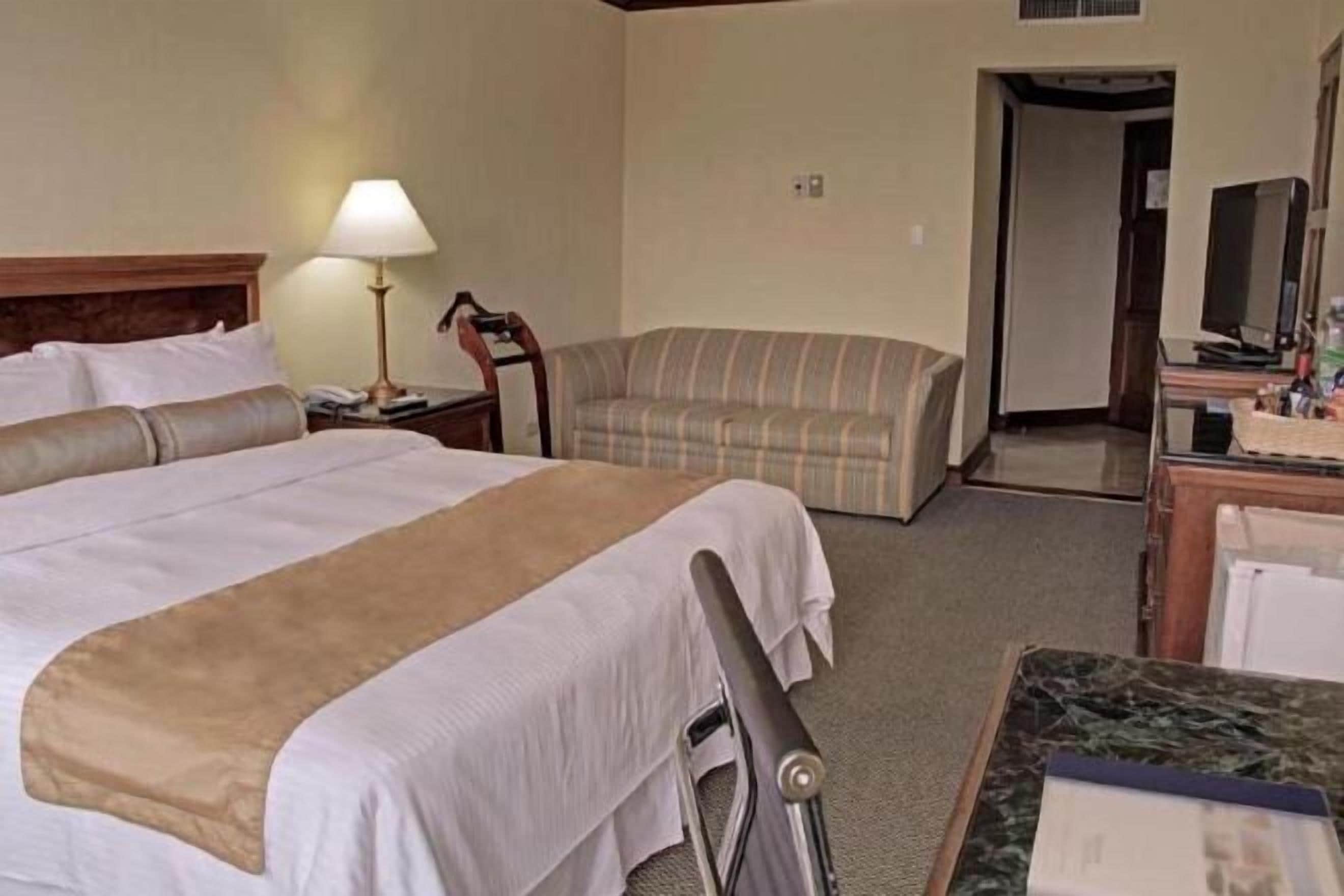 Premium bedding, Select Comfort beds, in-room safe, desk