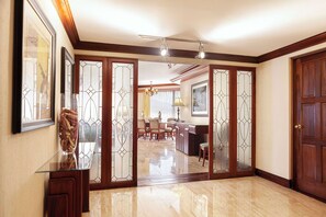 Presidential Suite, 2 Bedrooms (2 King Beds)