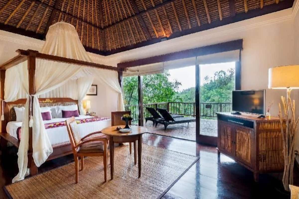 Egyptian cotton sheets, premium bedding, pillow-top beds, minibar