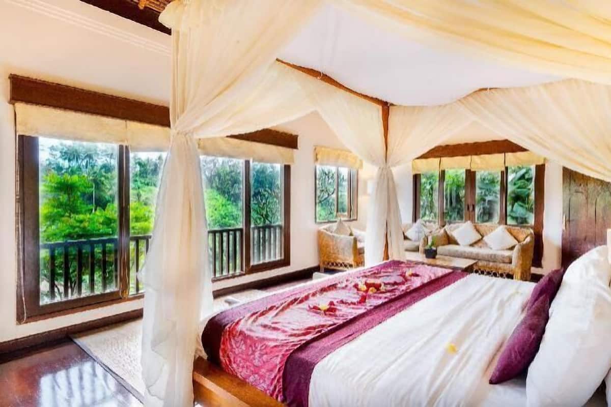 Egyptian cotton sheets, premium bedding, pillow-top beds, minibar