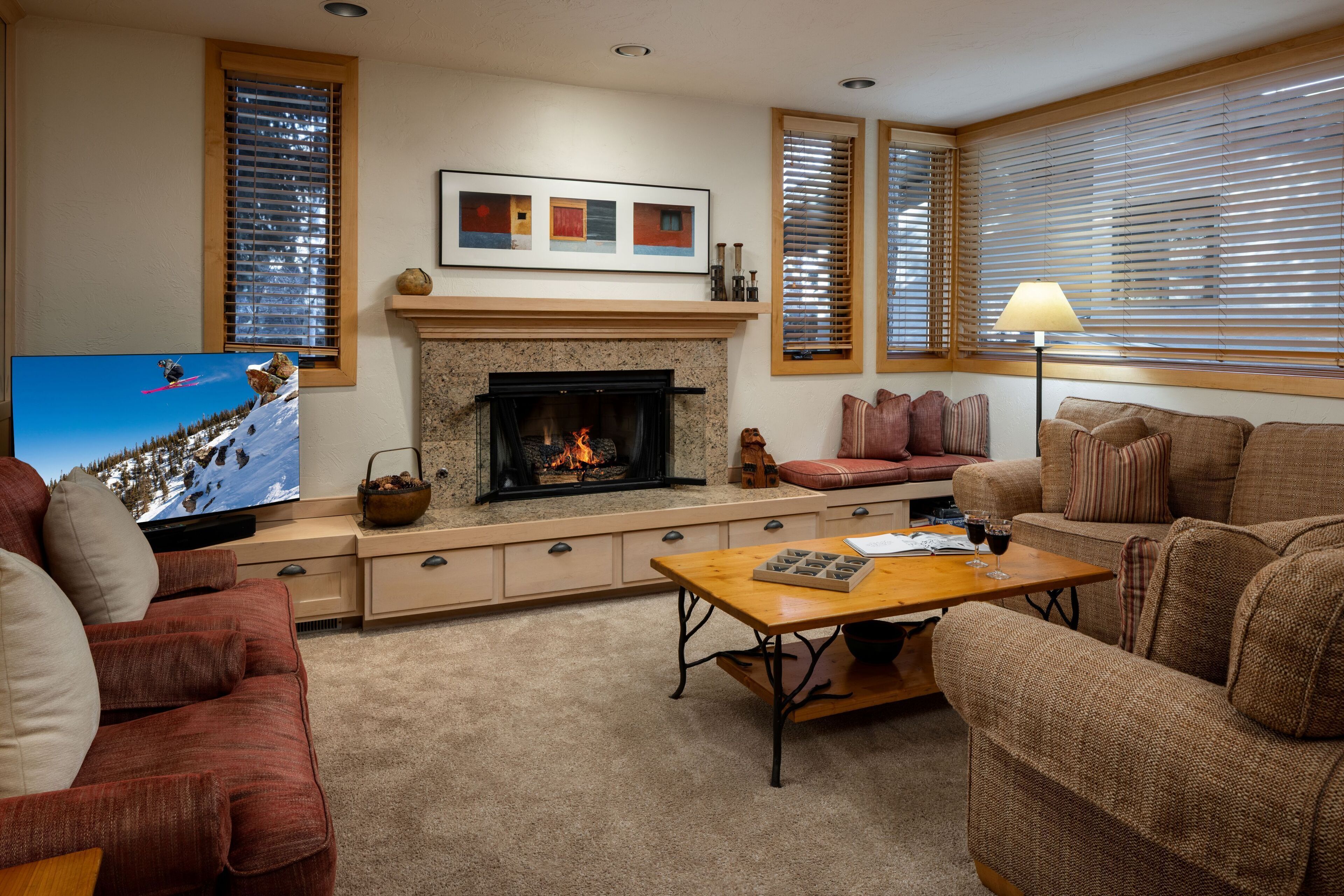 Condo (3 Bedrooms) | Front of property