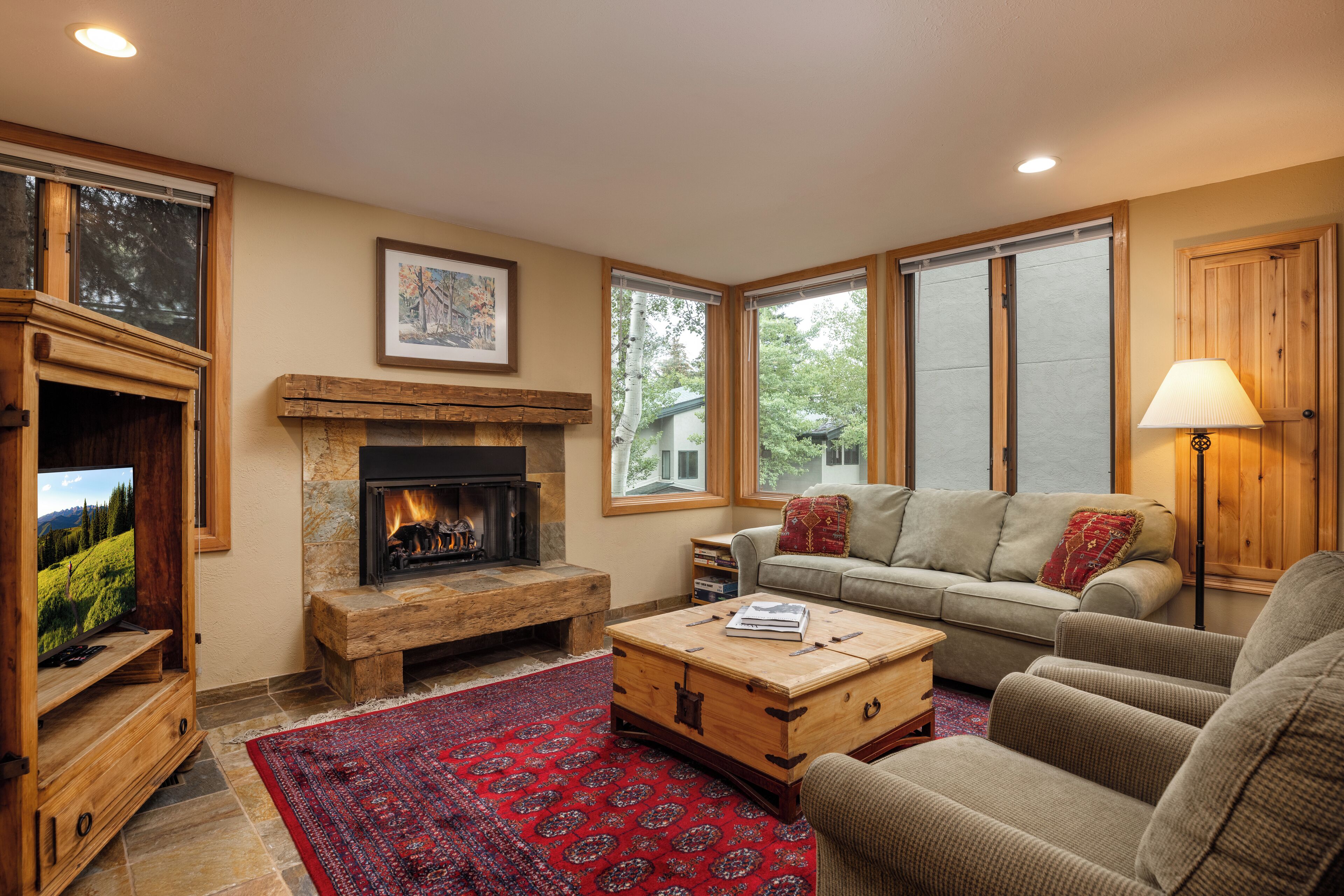 Condo (2 Bedrooms) | Front of property